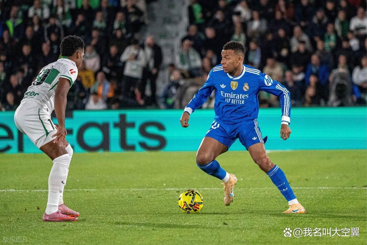 西甲综合：两度落后两度扳平 皇马客平埃尔切